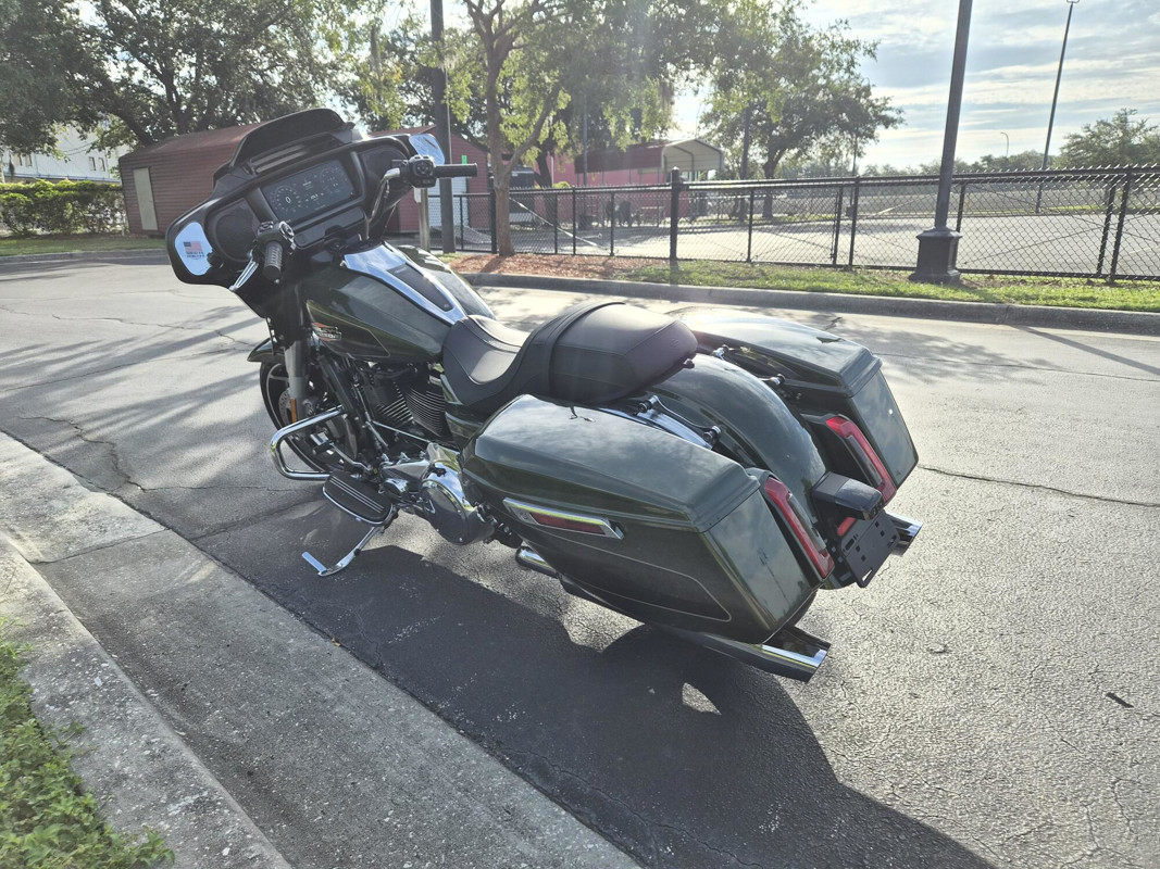 Street Glide®