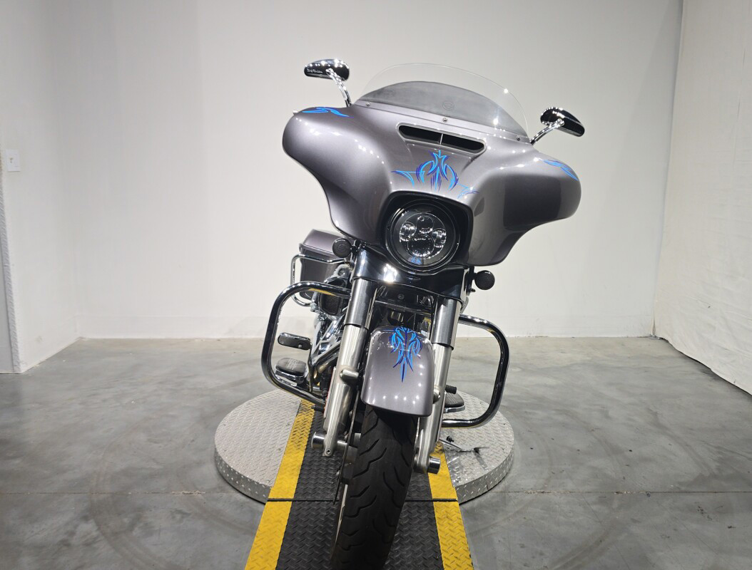 Street Glide®