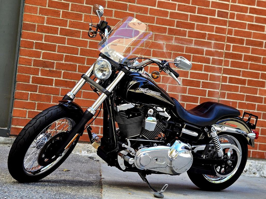 Dyna® Super Glide Custom