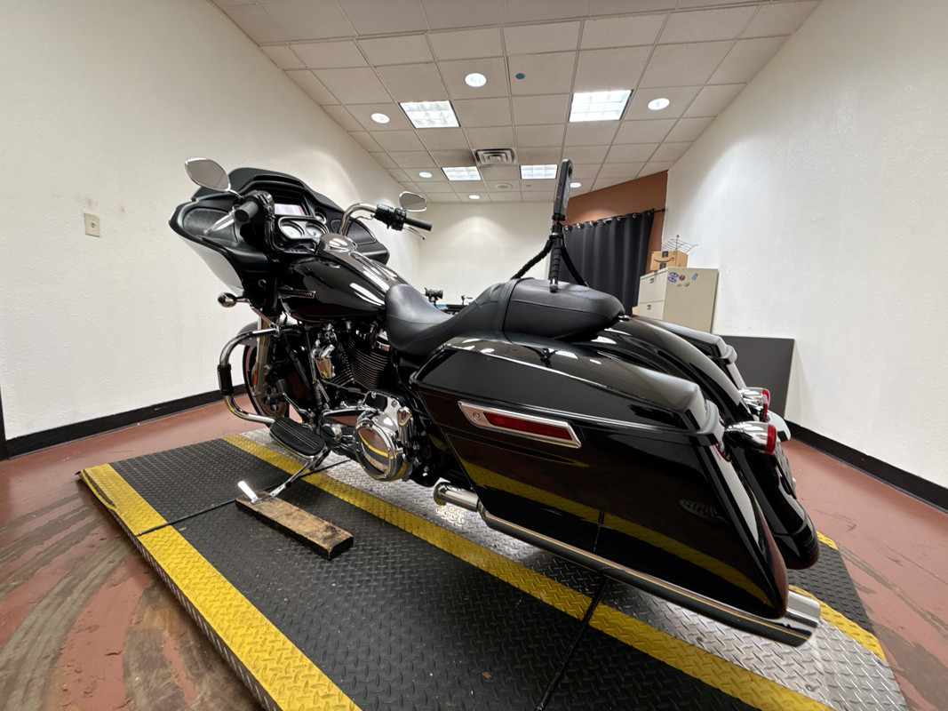 Road Glide®