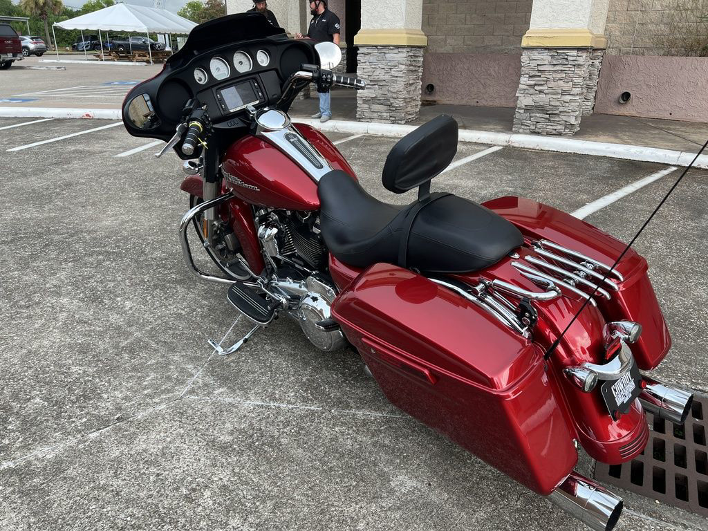 Street Glide®