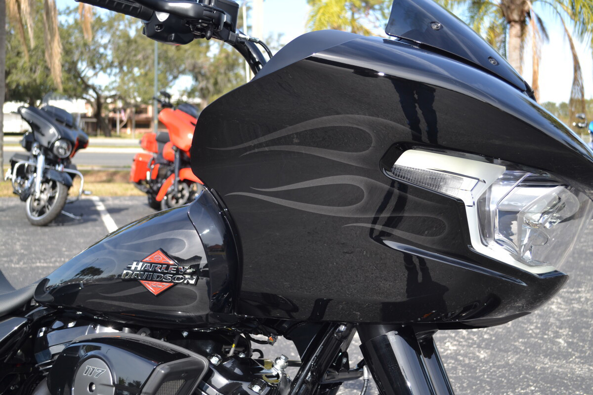 Road Glide®