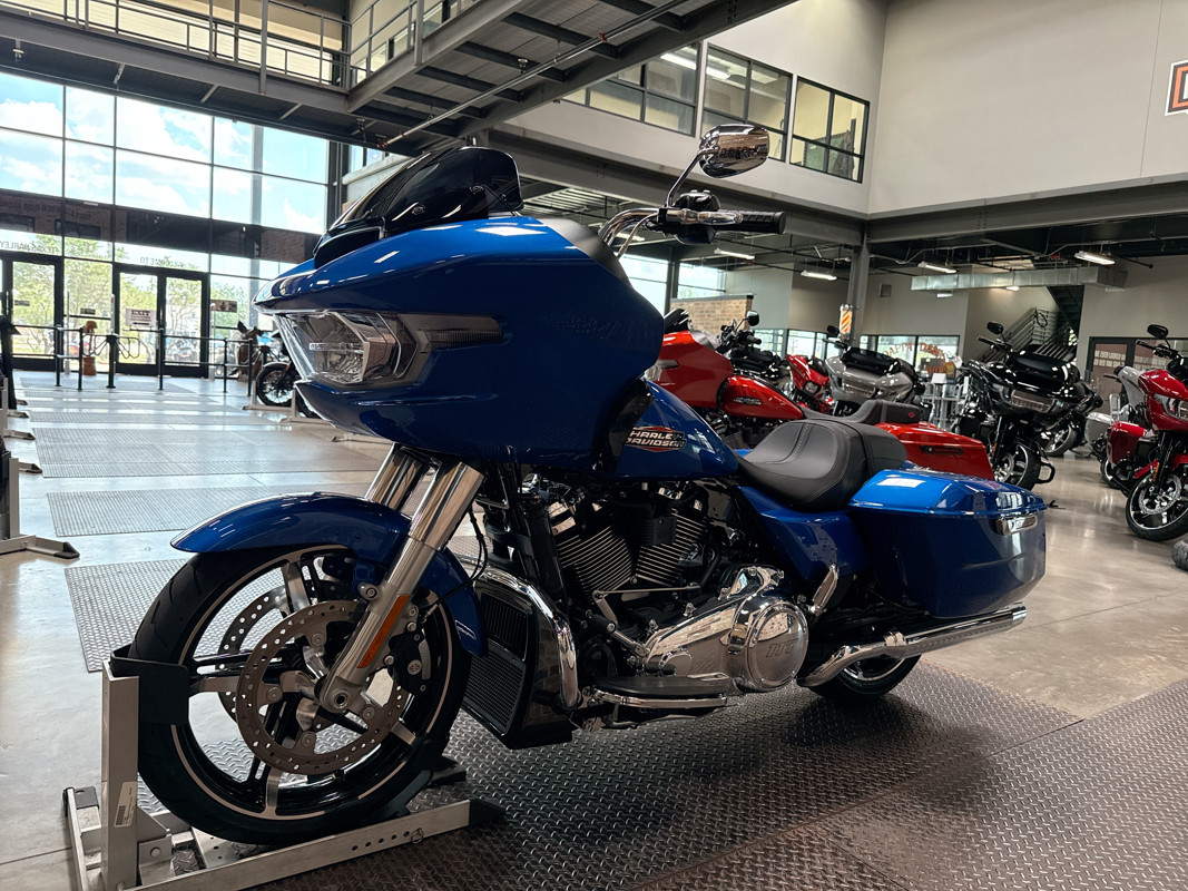 Road Glide®