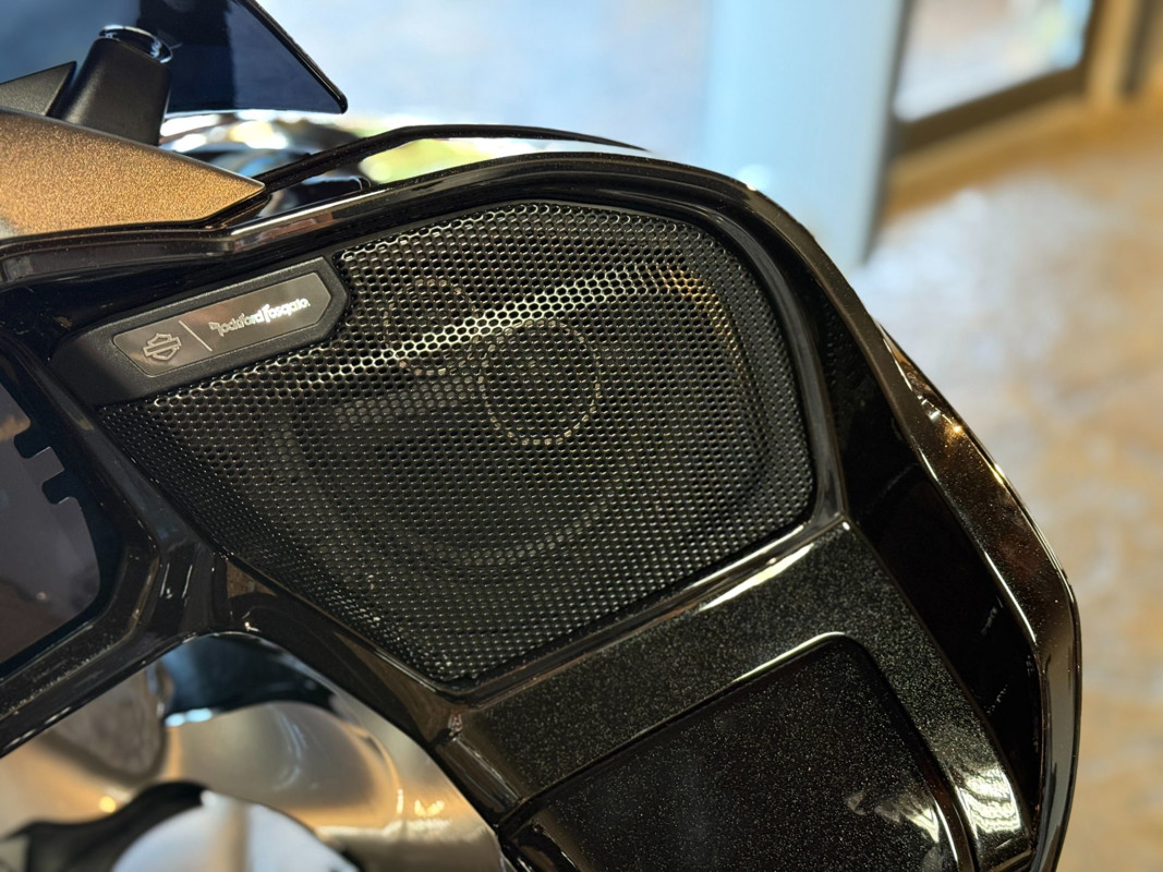 CVO® Road Glide®