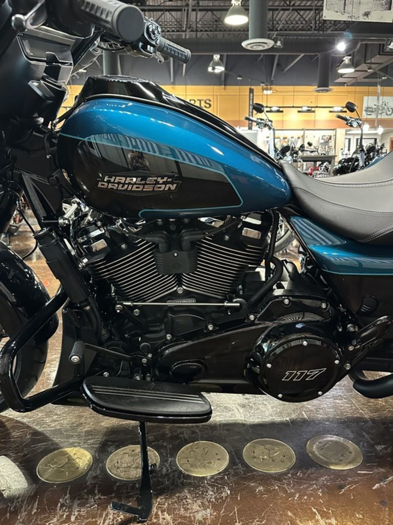 Street Glide®