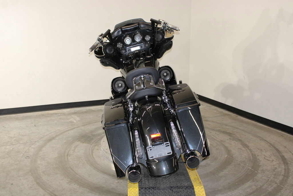 CVO® Street Glide®