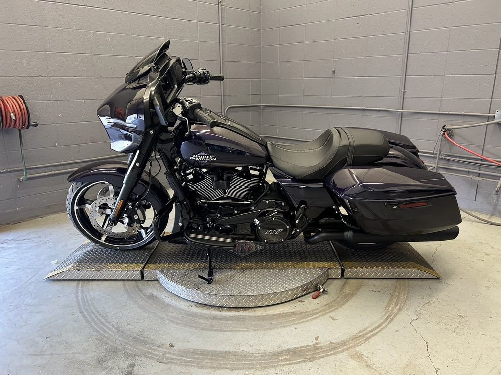 Street Glide®