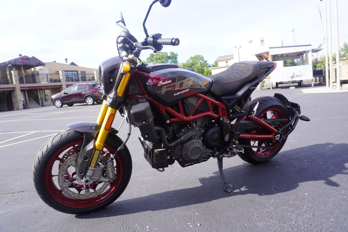 FTR R Carbon