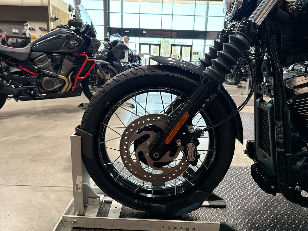 Street Bob®