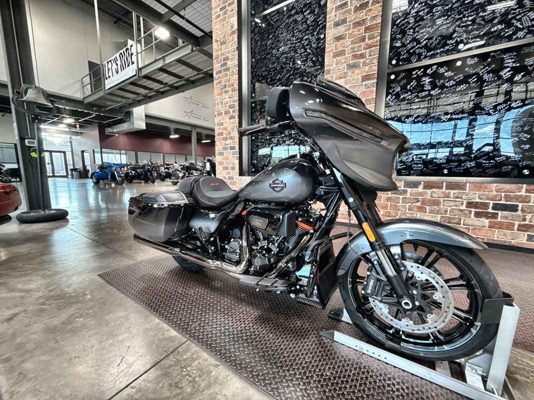 CVO® Street Glide®