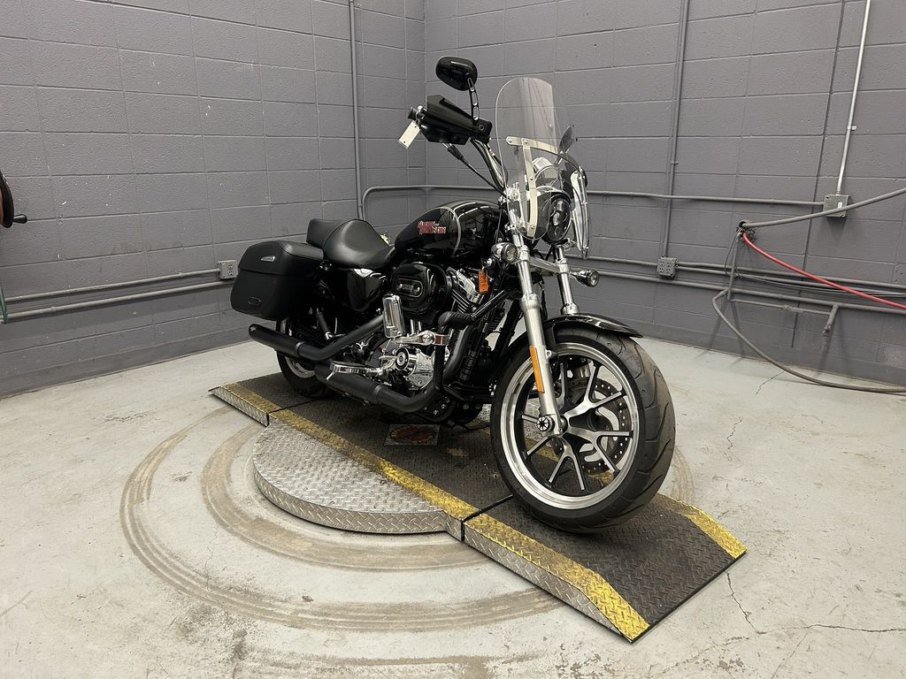 Sportster® SuperLow® 1200T