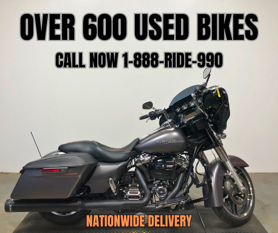Street Glide®