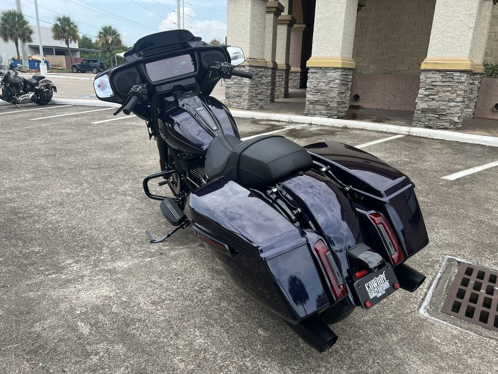 Street Glide®