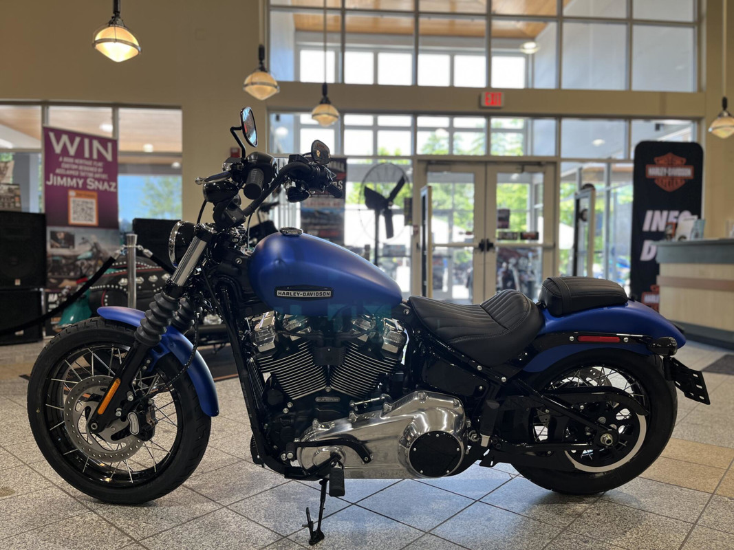 Street Bob®