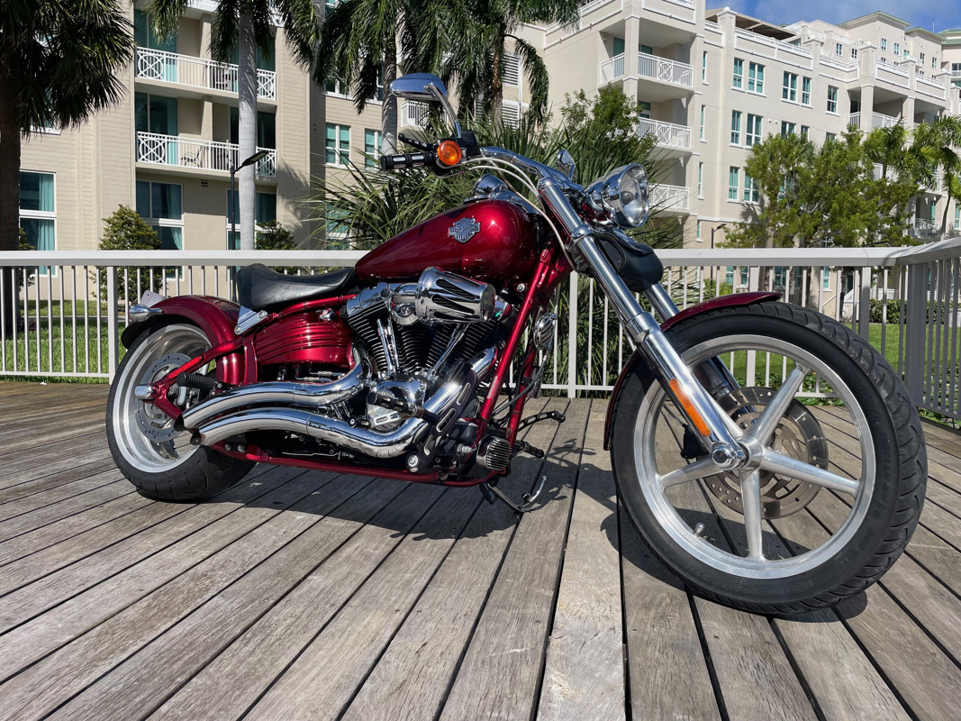 Softail® Rocker® C