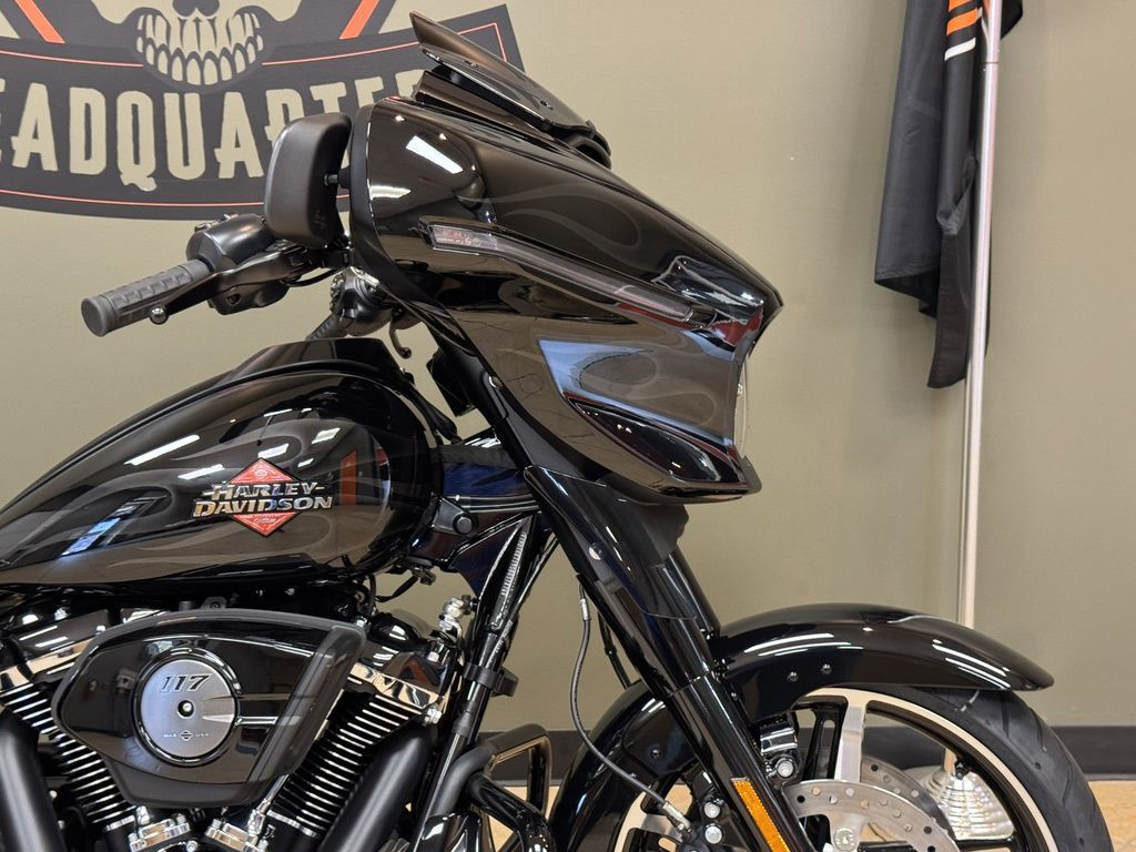 Street Glide®