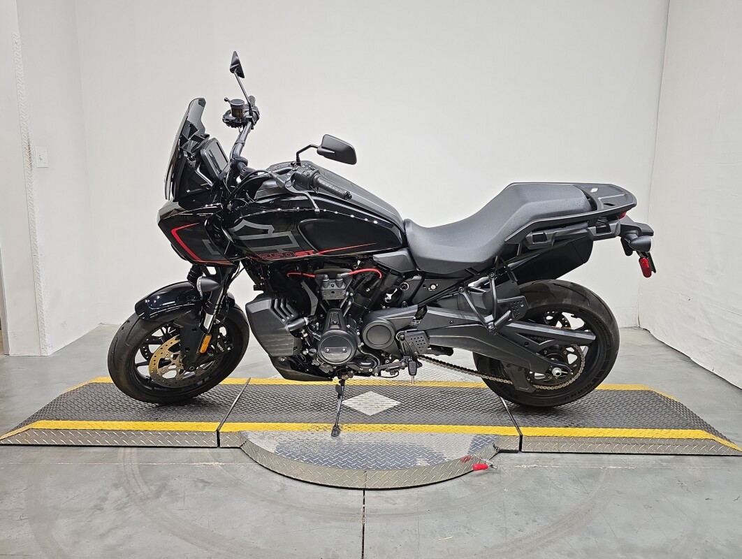 Pan America® 1250 ST