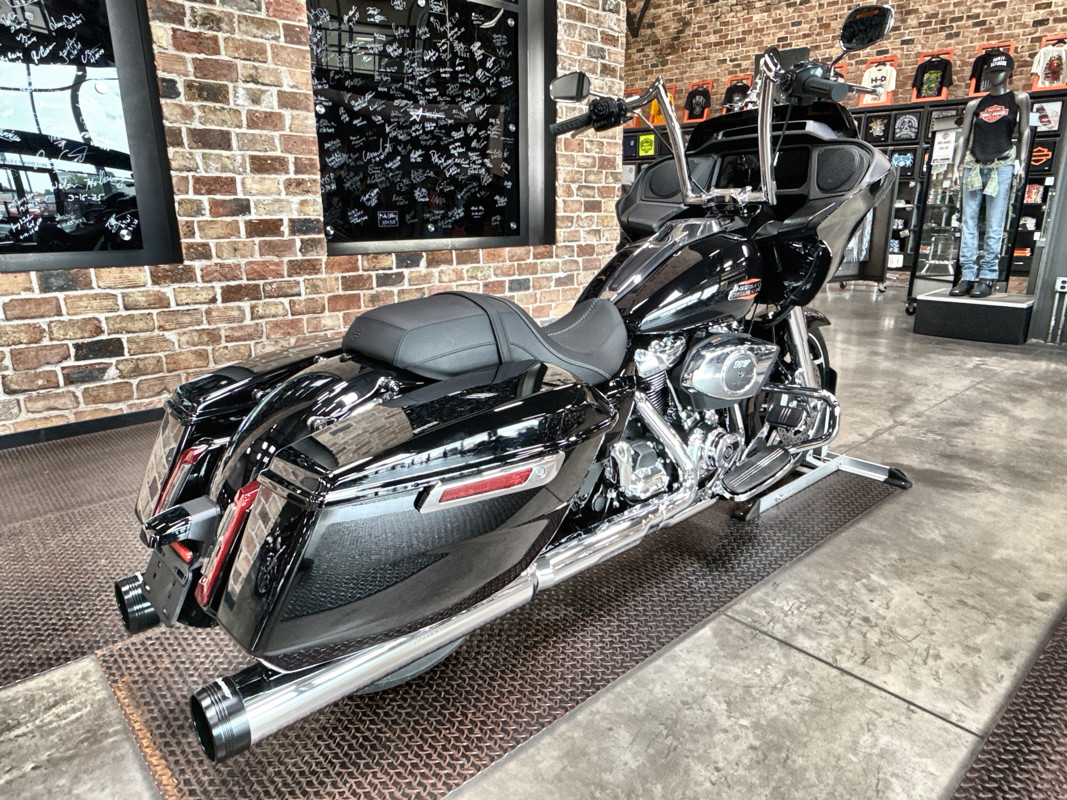 Road Glide®