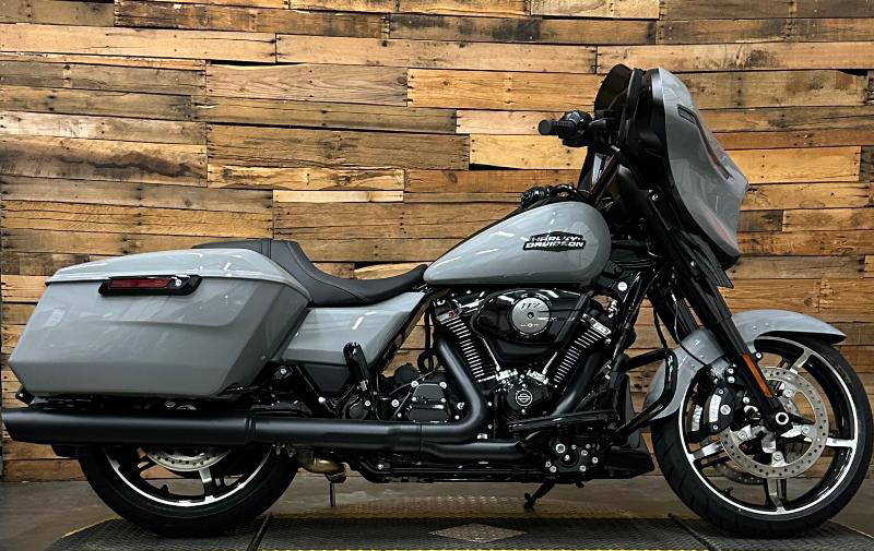 Street Glide®