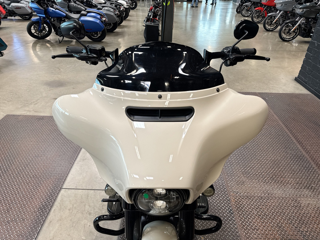 Street Glide® ST