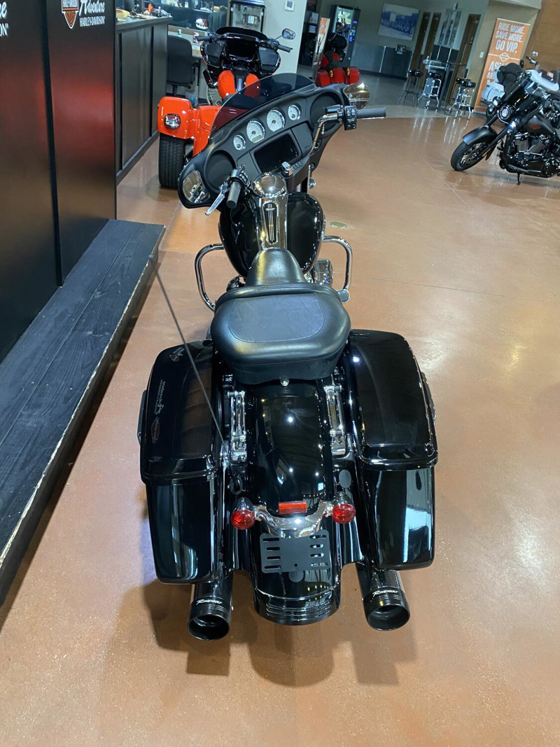 Street Glide®