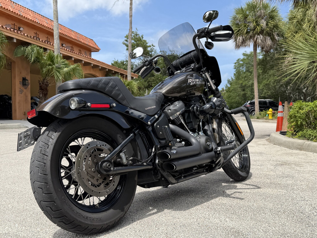 Street Bob®