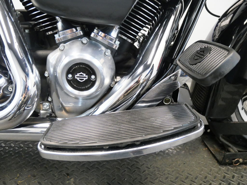 Electra Glide Standard