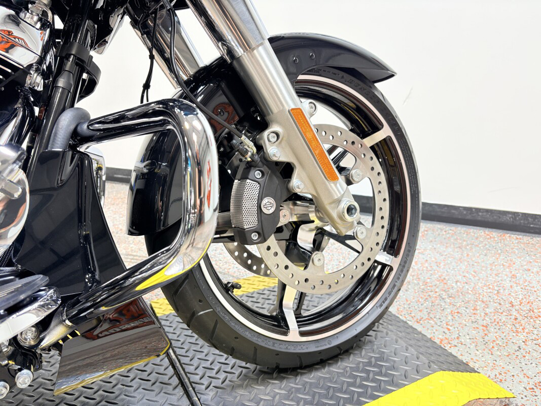 Road Glide®