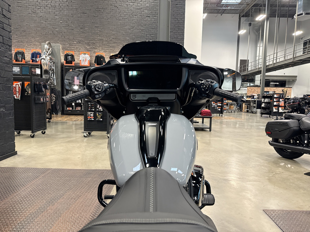 Street Glide®