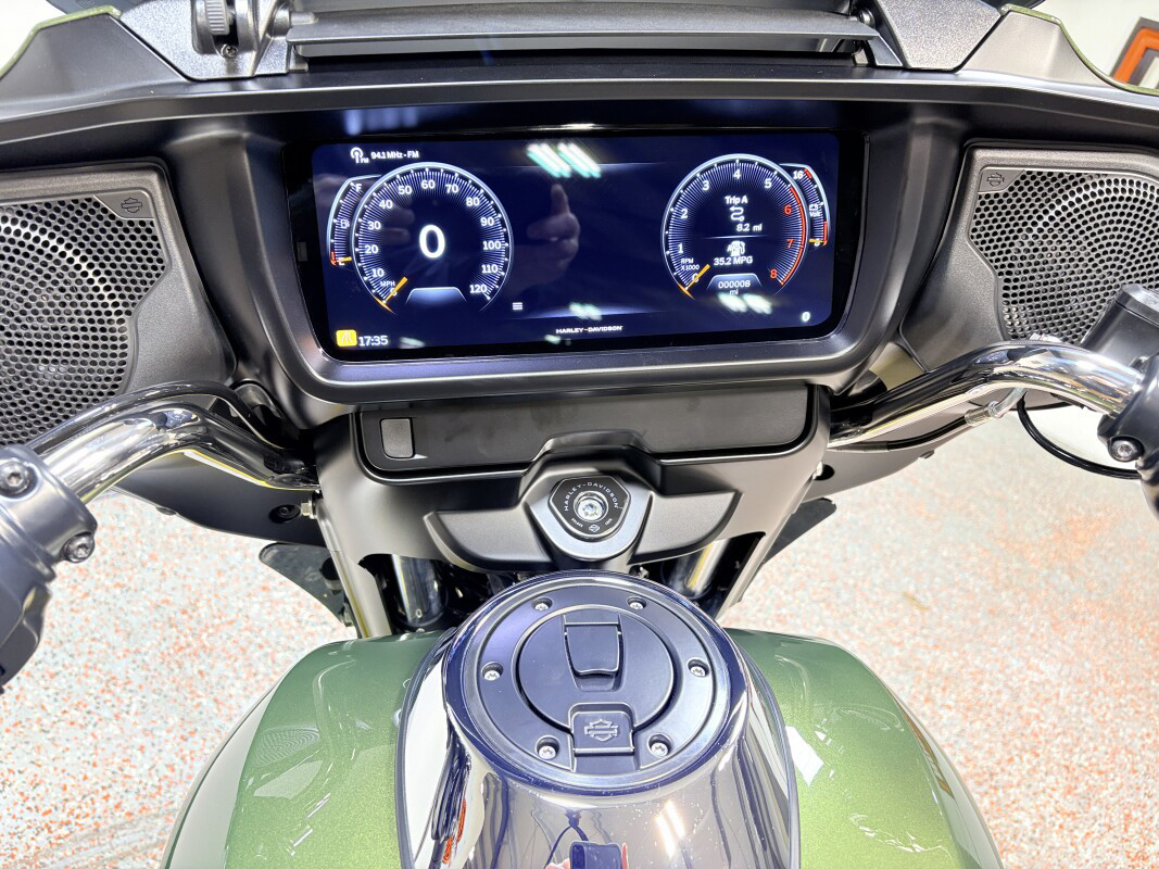 Street Glide®