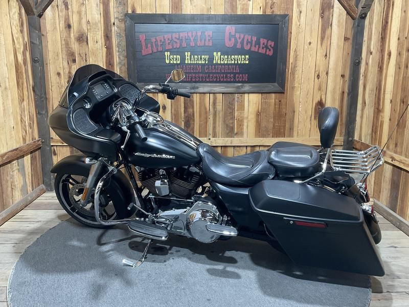 Road Glide®