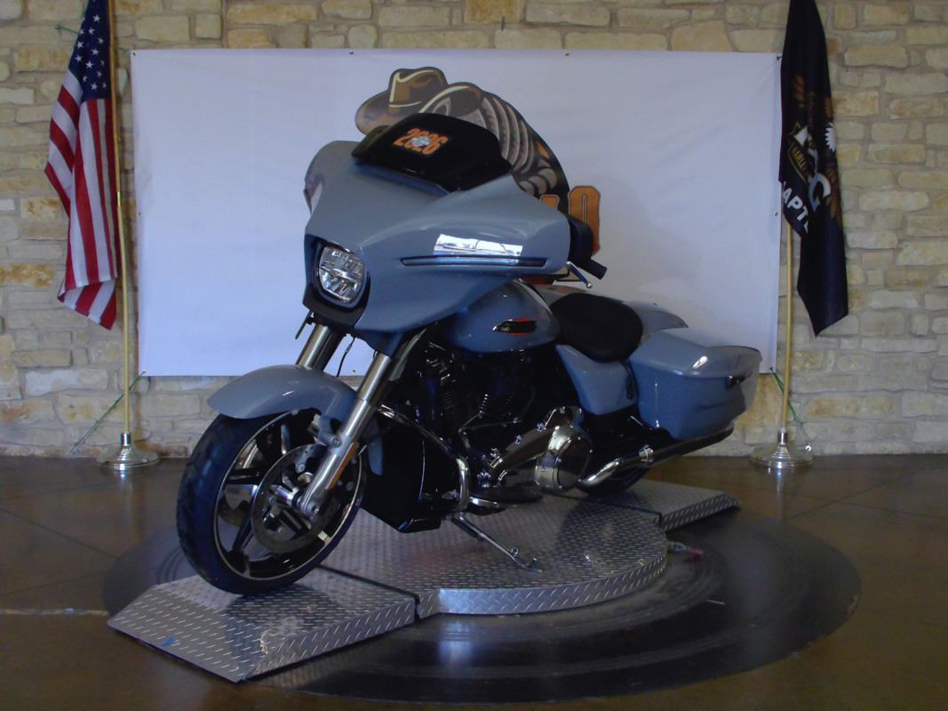 Street Glide®