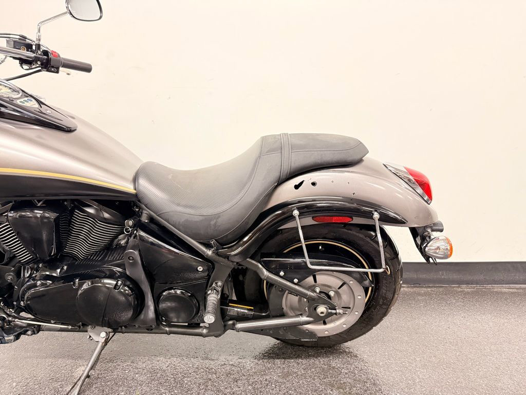 Vulcan 900 Custom