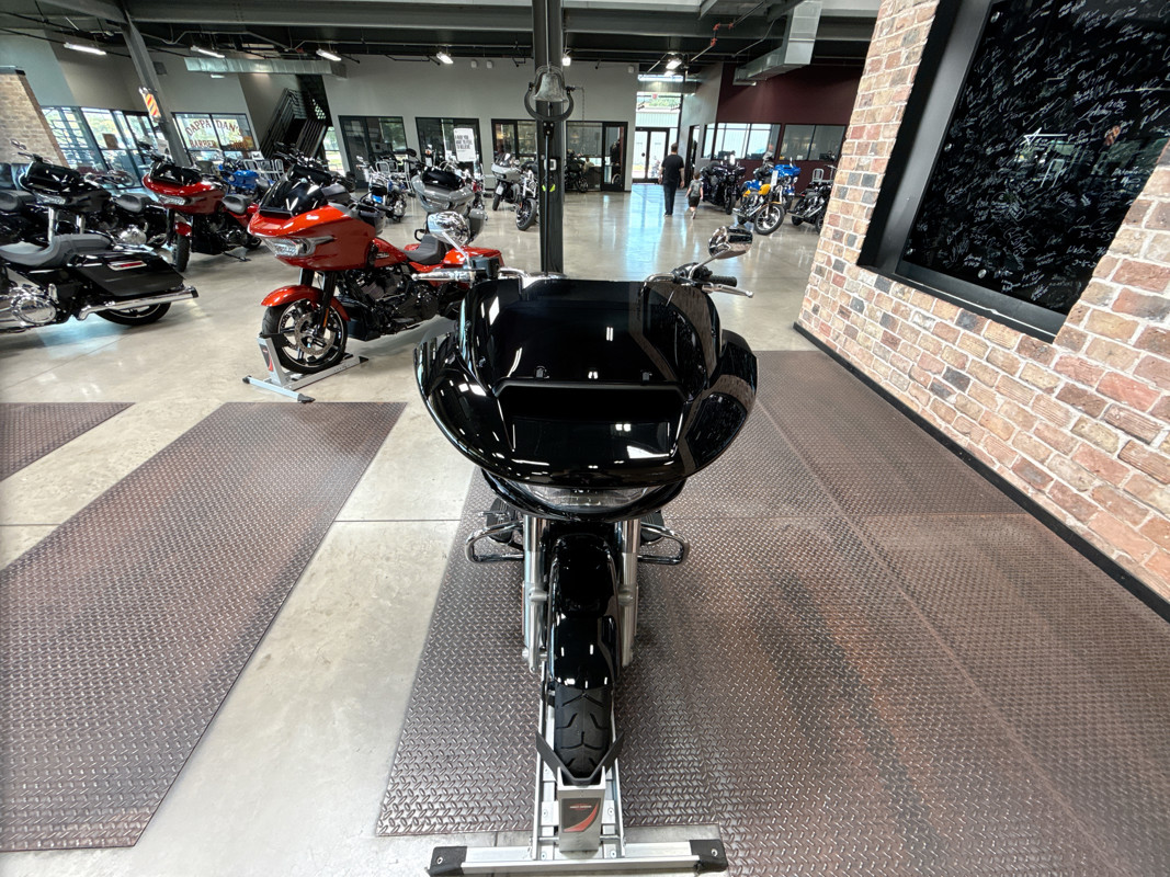 Road Glide®