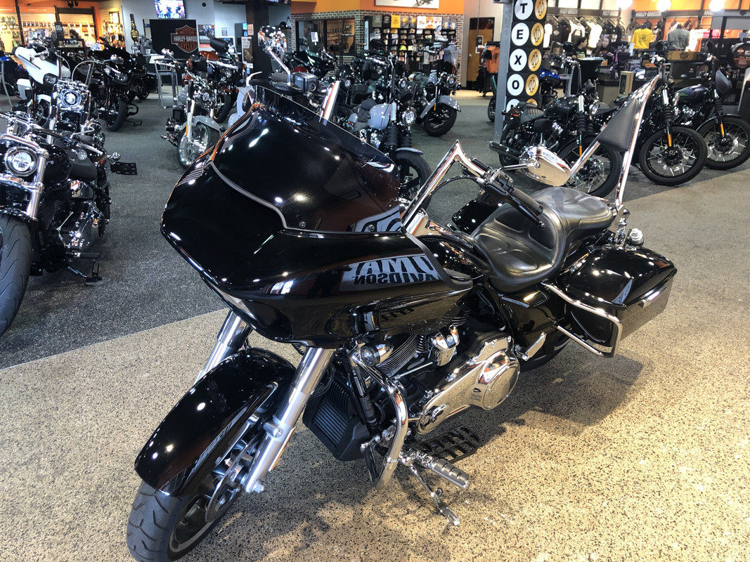 Road Glide®