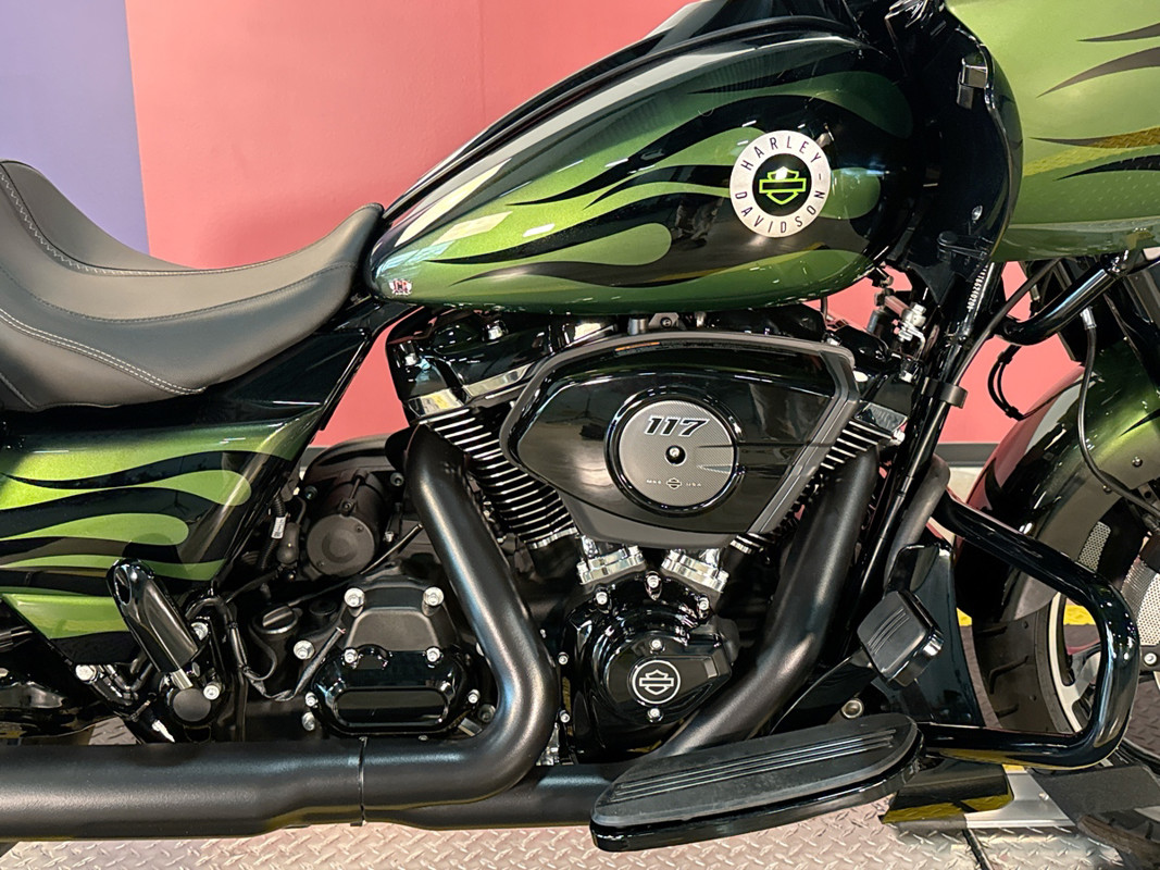 Road Glide®