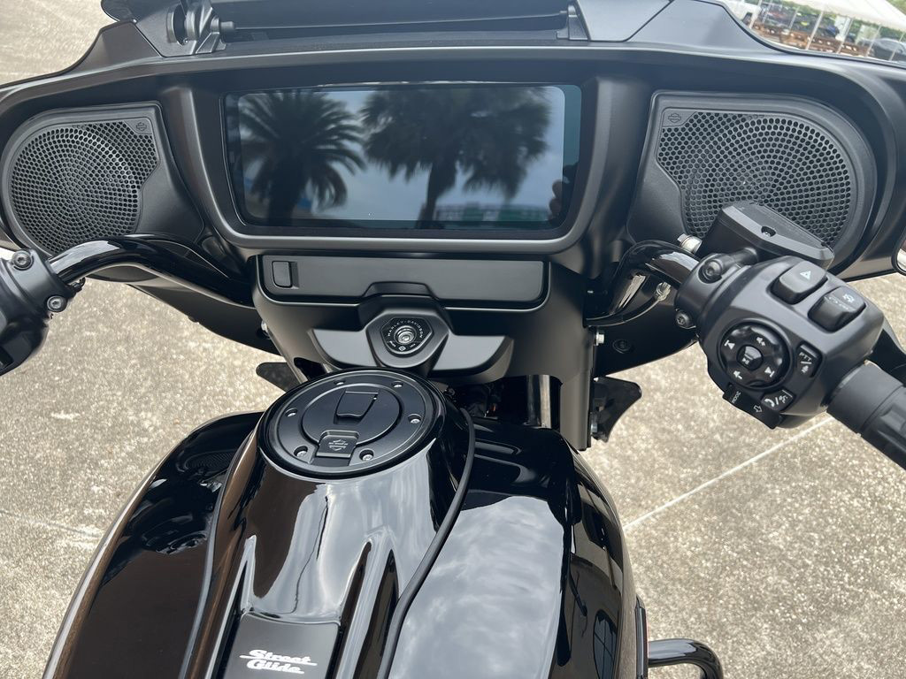 Street Glide®