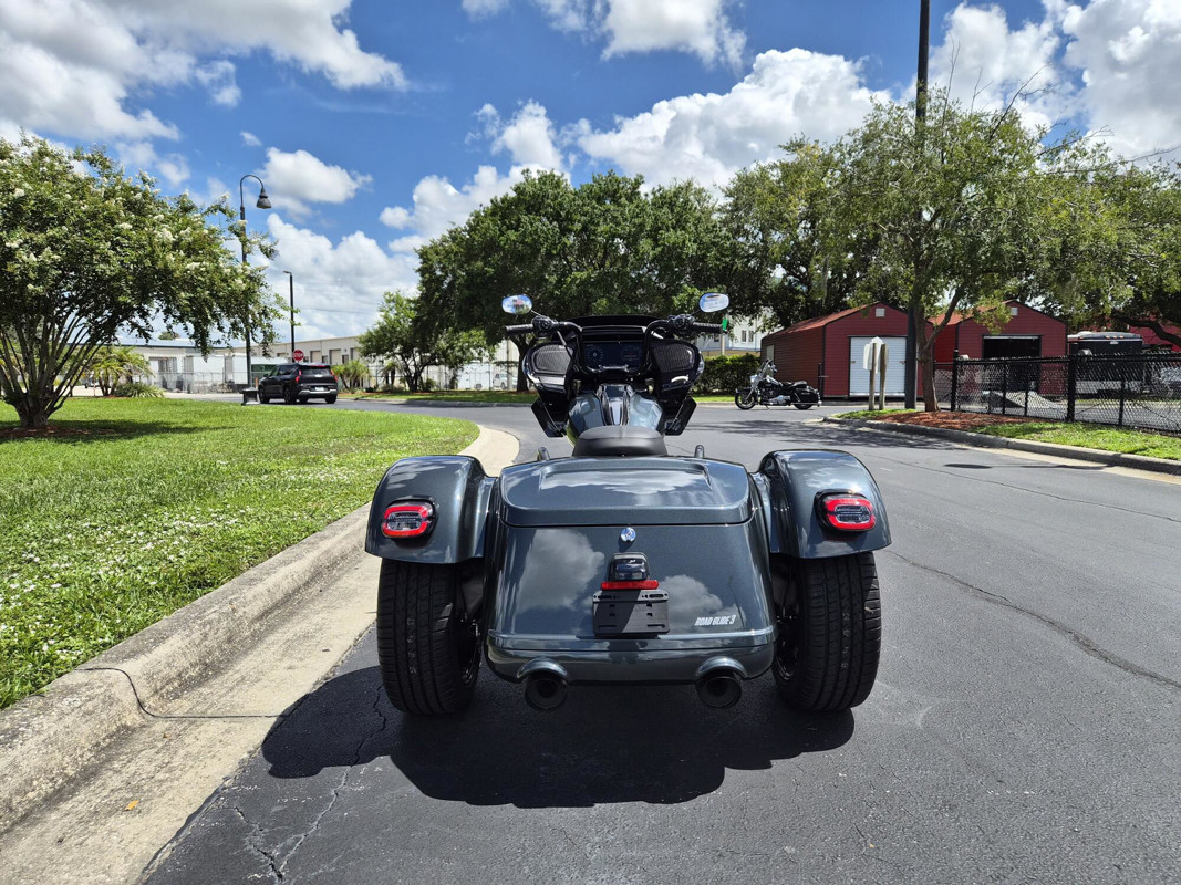 Road Glide® 3