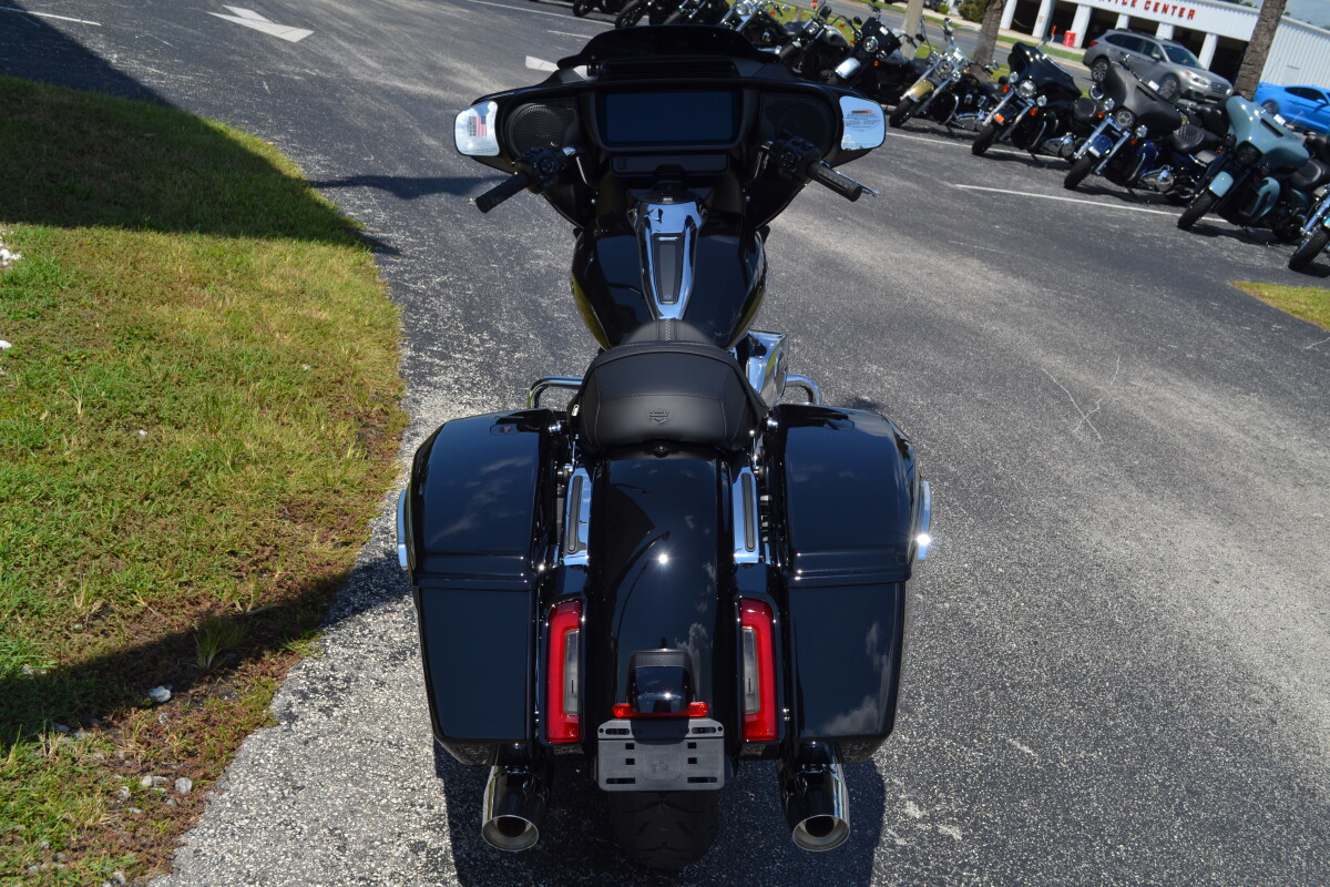 Street Glide®