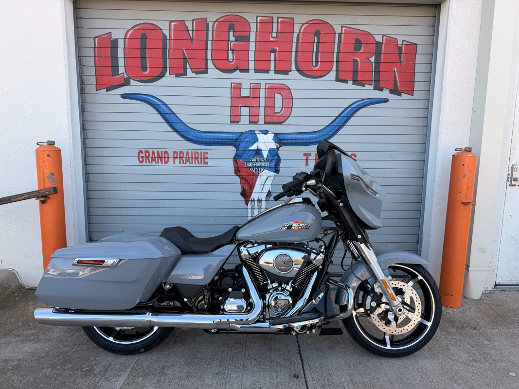 Street Glide®