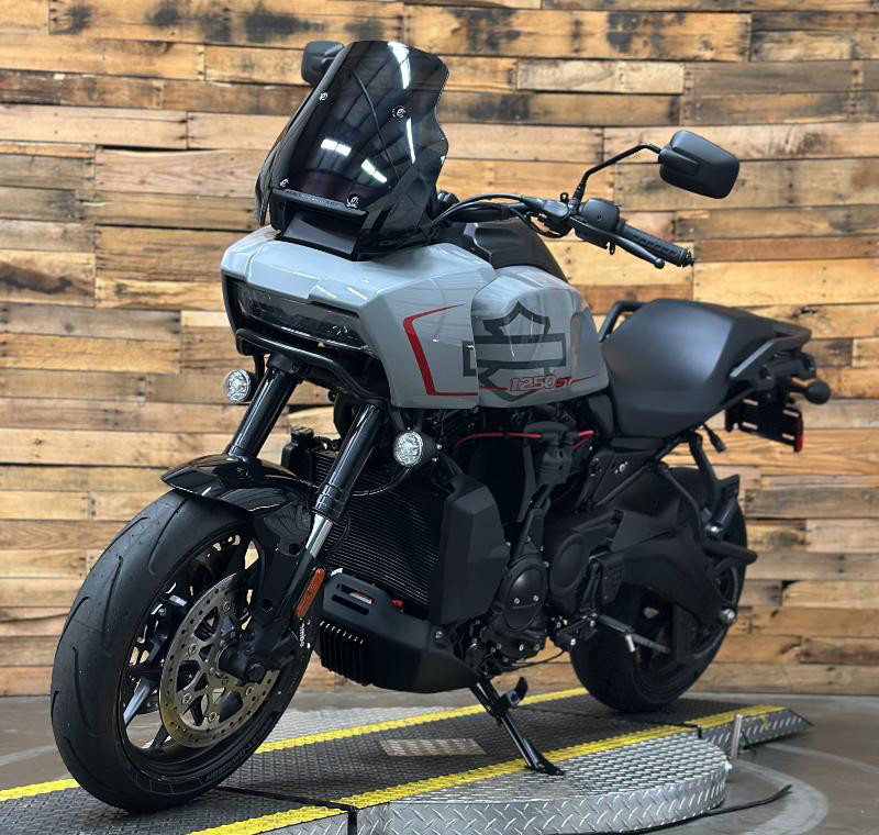 Pan America® 1250 ST