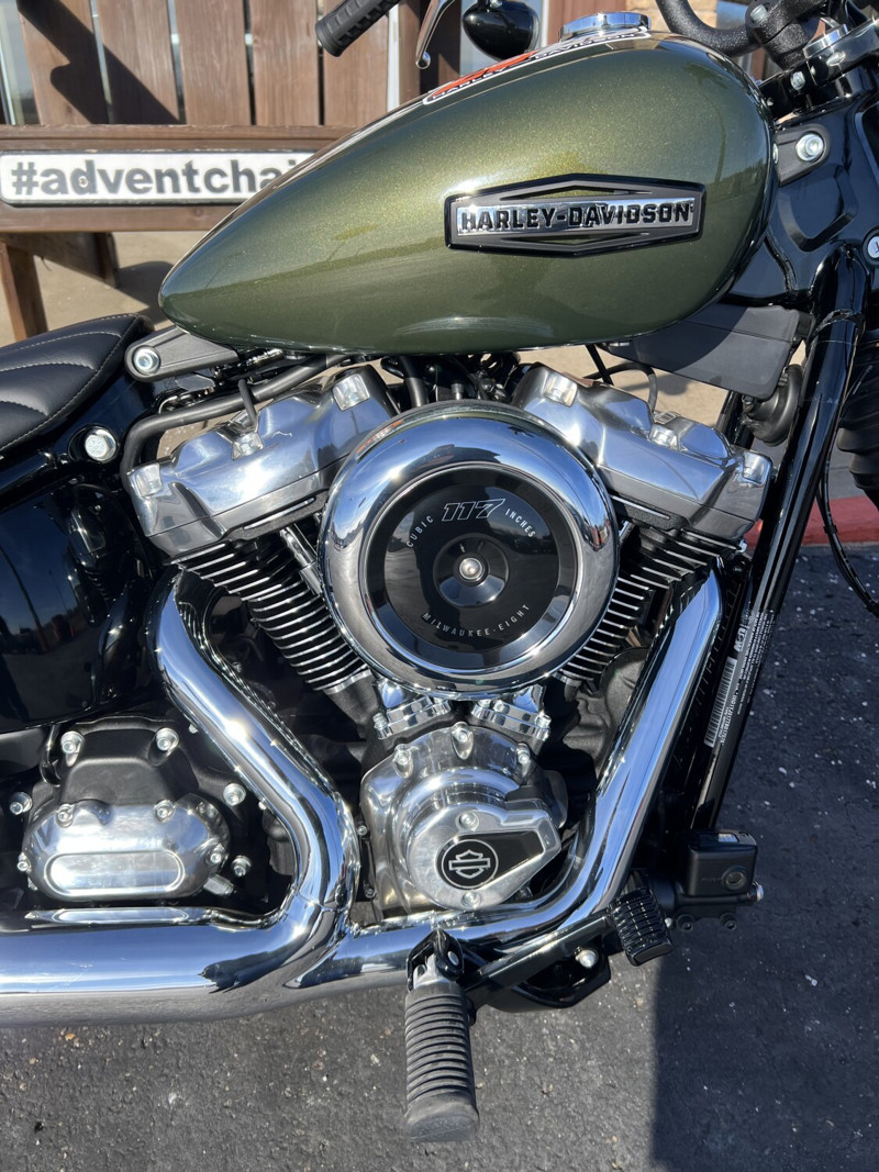 Street Bob®