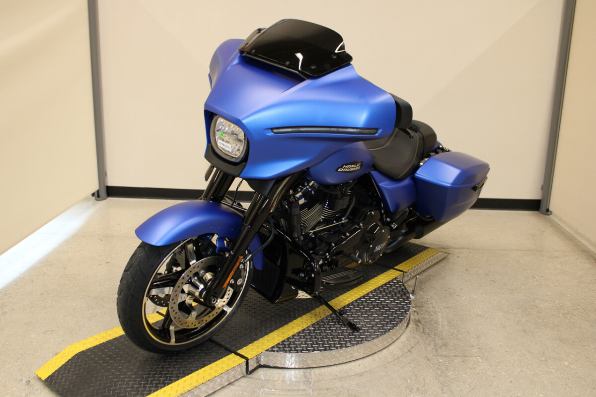 Street Glide®