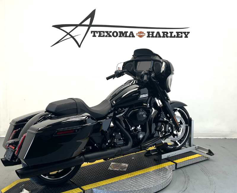 Street Glide®