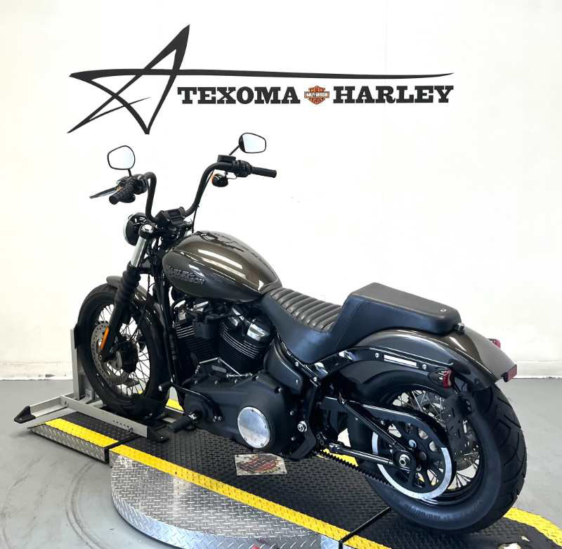 Street Bob®