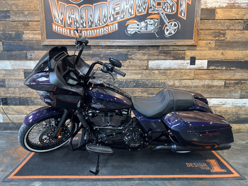 Road Glide®