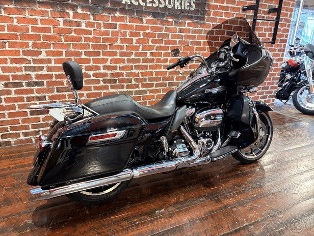 Road Glide®