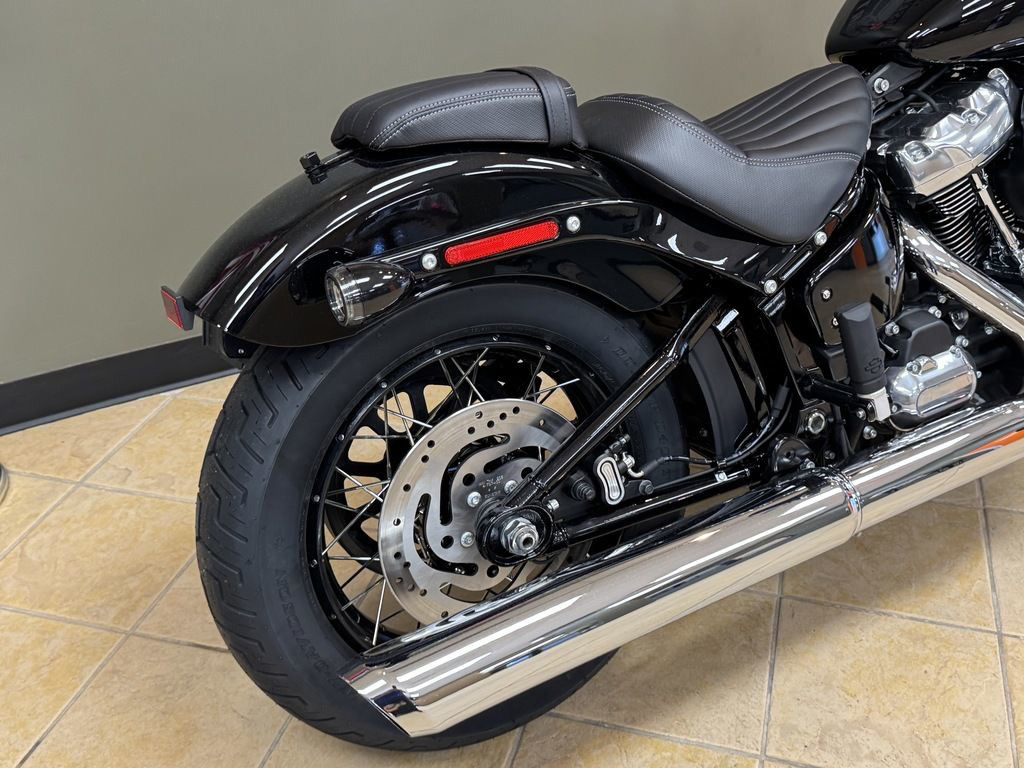 Street Bob®