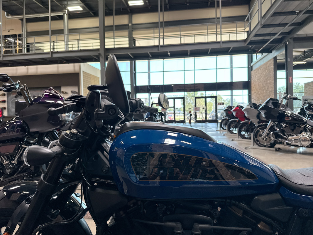 Sportster® S