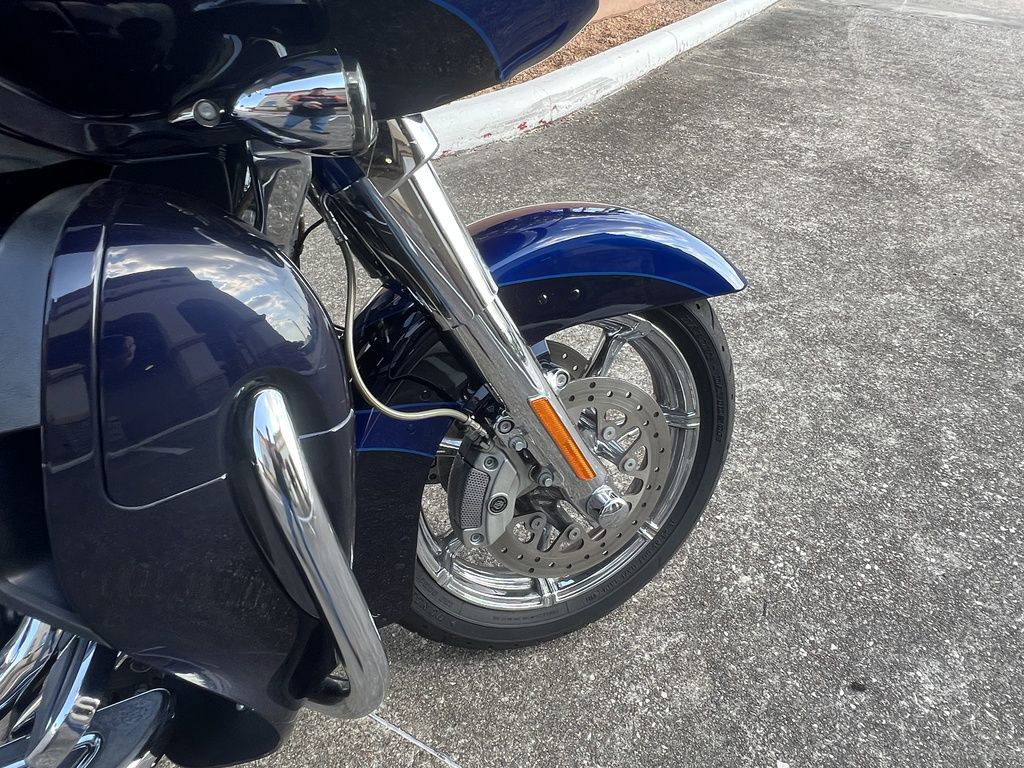 CVO® Road Glide® Ultra